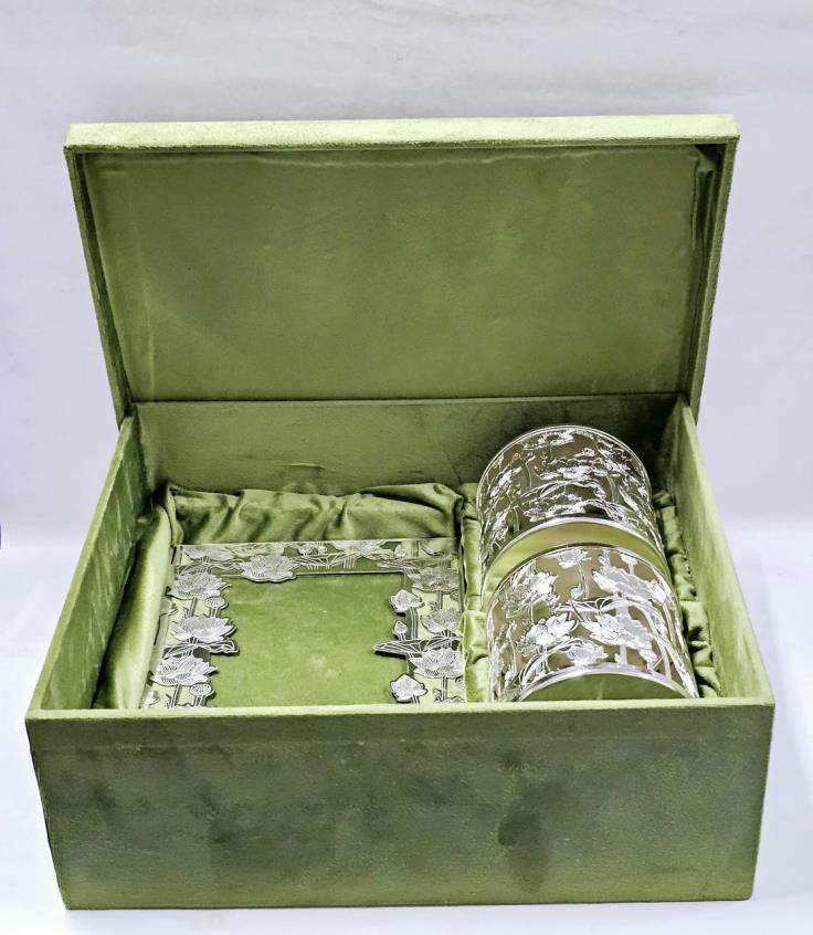 Silver Photo Frame and Jar set (Size: 12 inch of frame)